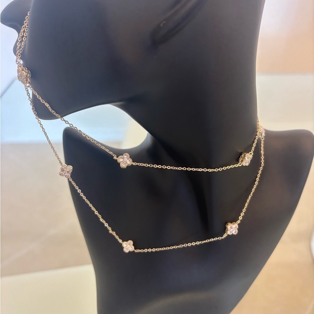 Elegant Gold  Cz On Both Sides Flower Necklace